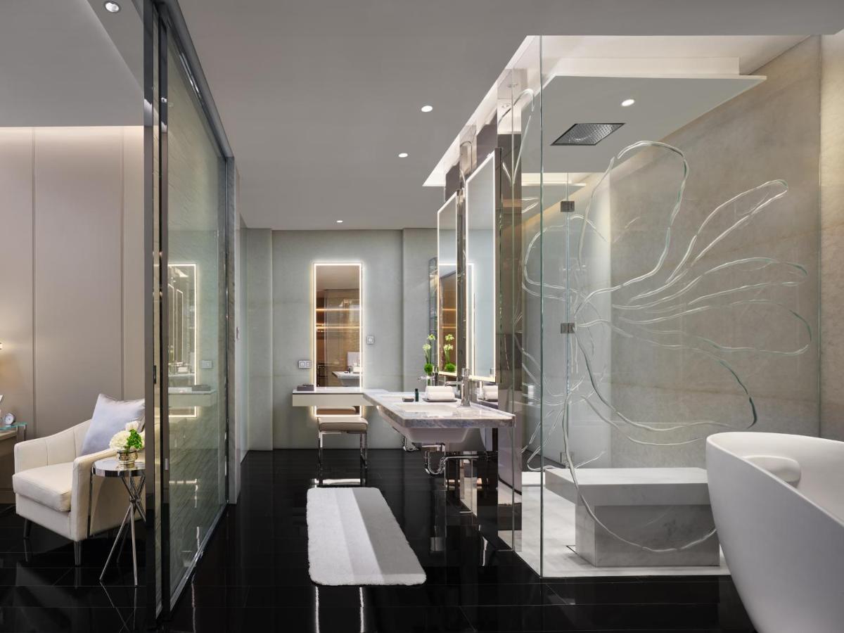 J Hotel, Shanghai Tower - Above All Else, Overlooking The Bund Екстер'єр фото