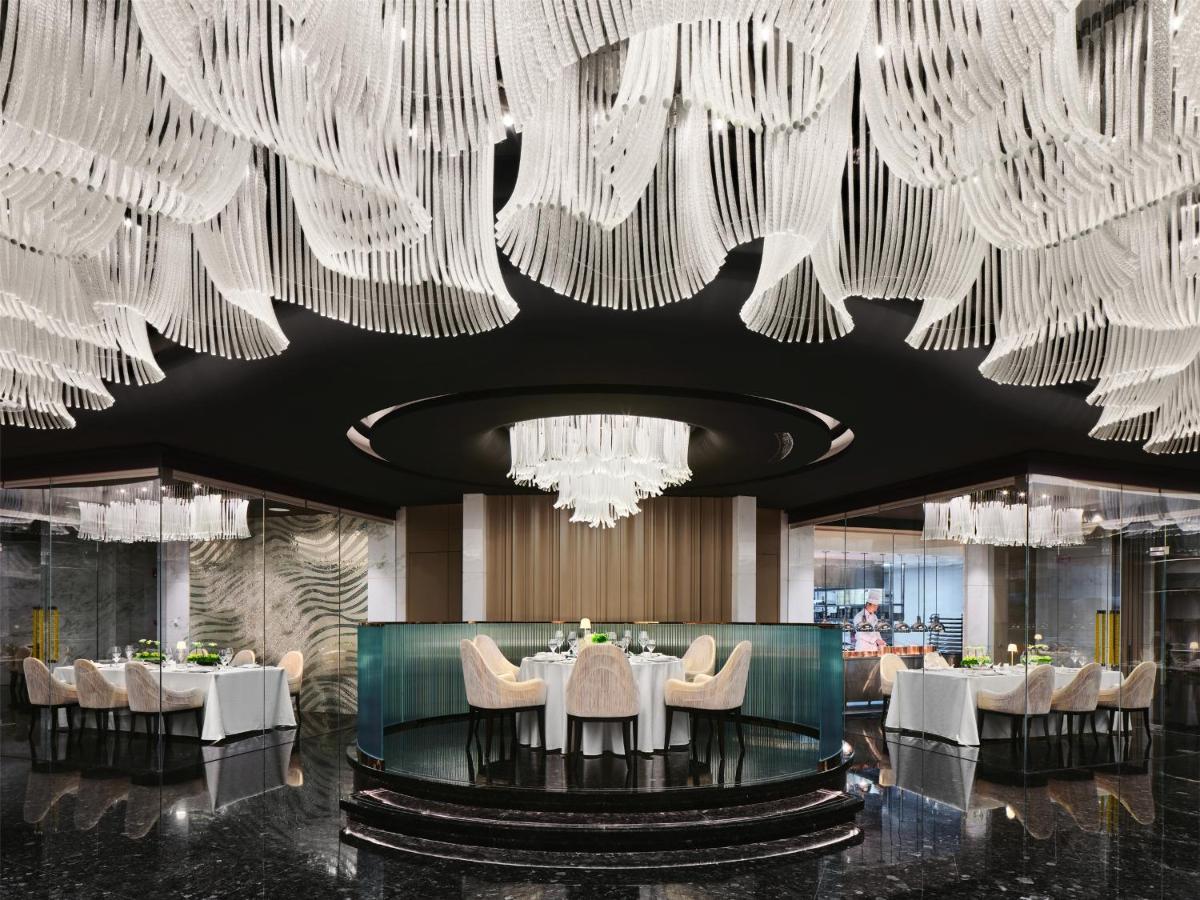 J Hotel, Shanghai Tower - Above All Else, Overlooking The Bund Екстер'єр фото